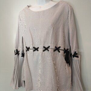 NWOT JCL Contemporary Bell Sleeve Blouse